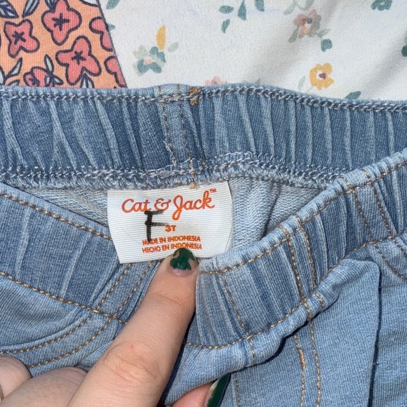 3T Girl’s Bundle | PJ’s, Dresses, Denim - Picture 7 of 16